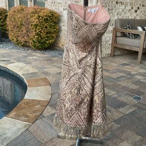 DRESS THE POPULATION SARAH SEQUIN STRAPLESS FIT & FLARE DRESS GOLD/ BRASS SZ XS